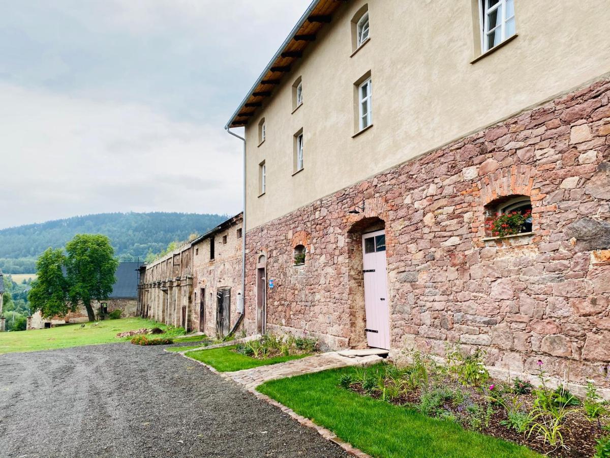 Zamek Sarny - Schloss Scharfeneck Klodzko Bagian luar foto