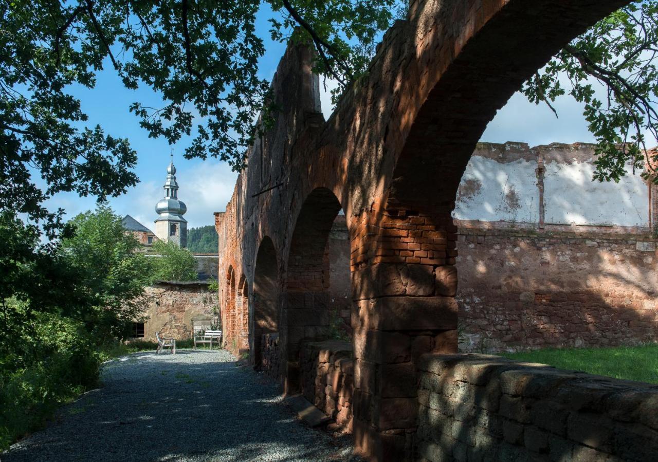 Zamek Sarny - Schloss Scharfeneck Klodzko Bagian luar foto