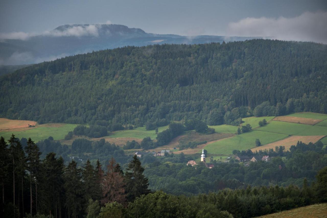 Zamek Sarny - Schloss Scharfeneck Klodzko Bagian luar foto