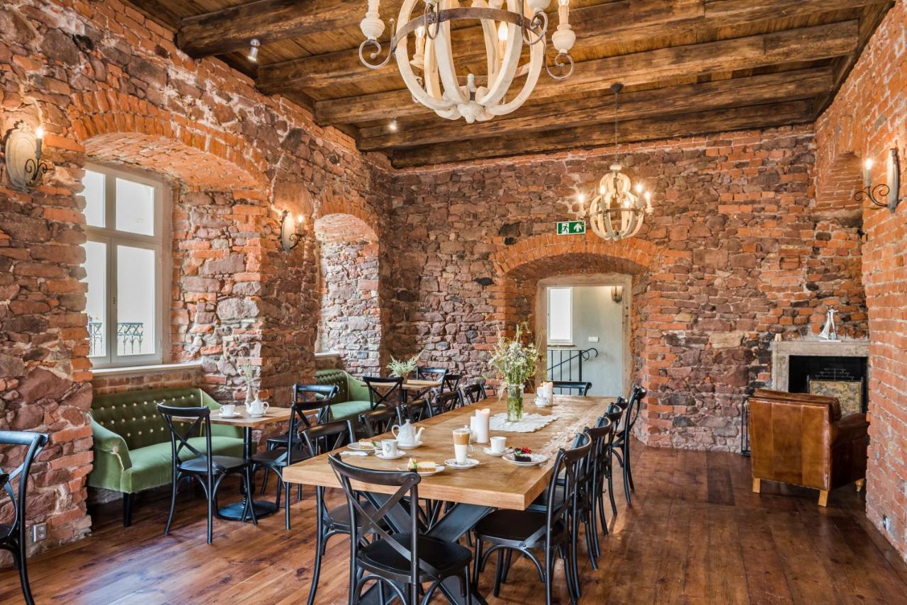 Zamek Sarny - Schloss Scharfeneck Klodzko Bagian luar foto