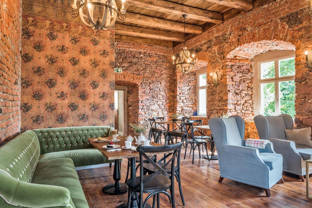 Zamek Sarny - Schloss Scharfeneck Klodzko Bagian luar foto
